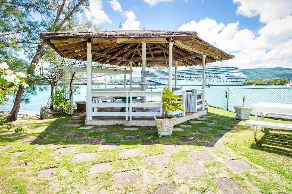 Two Bedroom Seafront Suite - Quiet & Relaxing Montego Bay 0*,  Jamaica