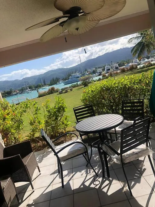 Lejlighed Two Bedroom Seafront Suite - Quiet & Relaxing Montego Bay