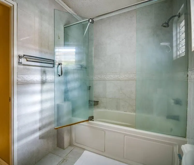 Two Bedroom Seafront Suite - Quiet & Relaxing Montego Bay Apartment