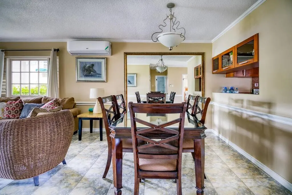 Apartment Two Bedroom Seafront Suite - Quiet & Relaxing Montego Bay